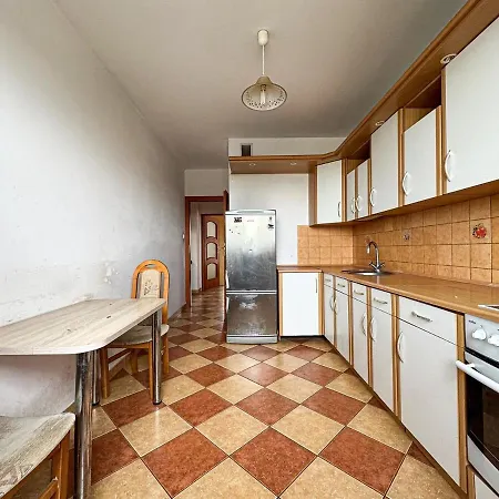 2 Rooms, 4 Beds, 6 People * فروتسواف