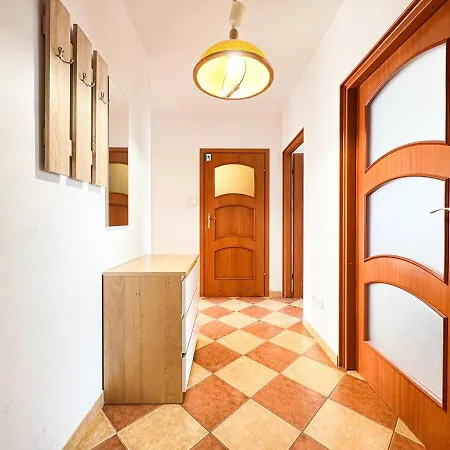 2 Rooms, 4 Beds, 6 People Vratislav